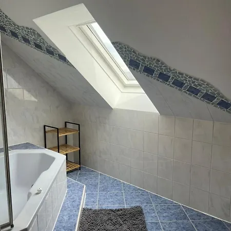 3100 Ratzersdorfer Seen 9 *